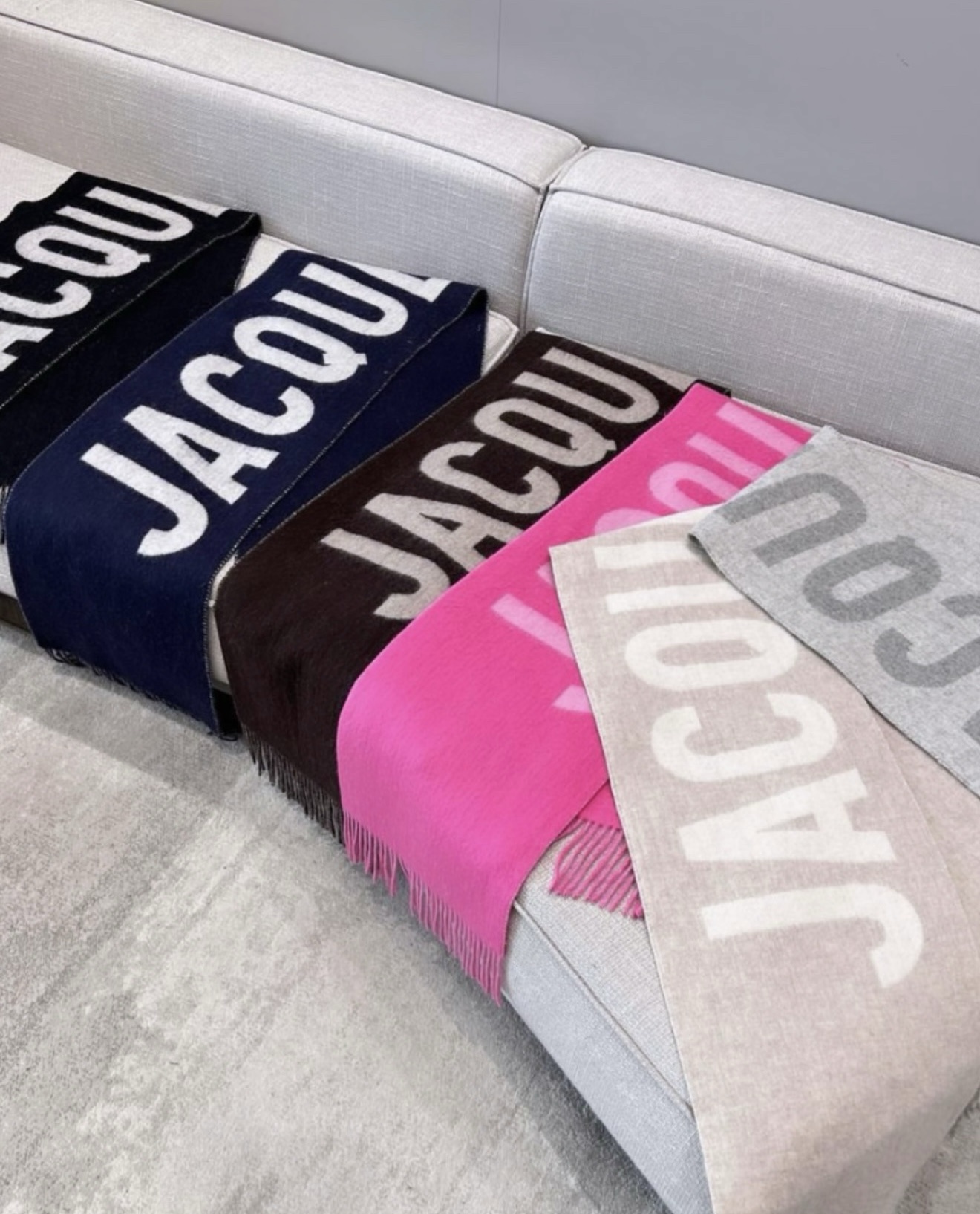 Multi choice scarf