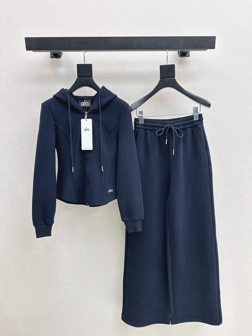 Navy zip up tracksuit