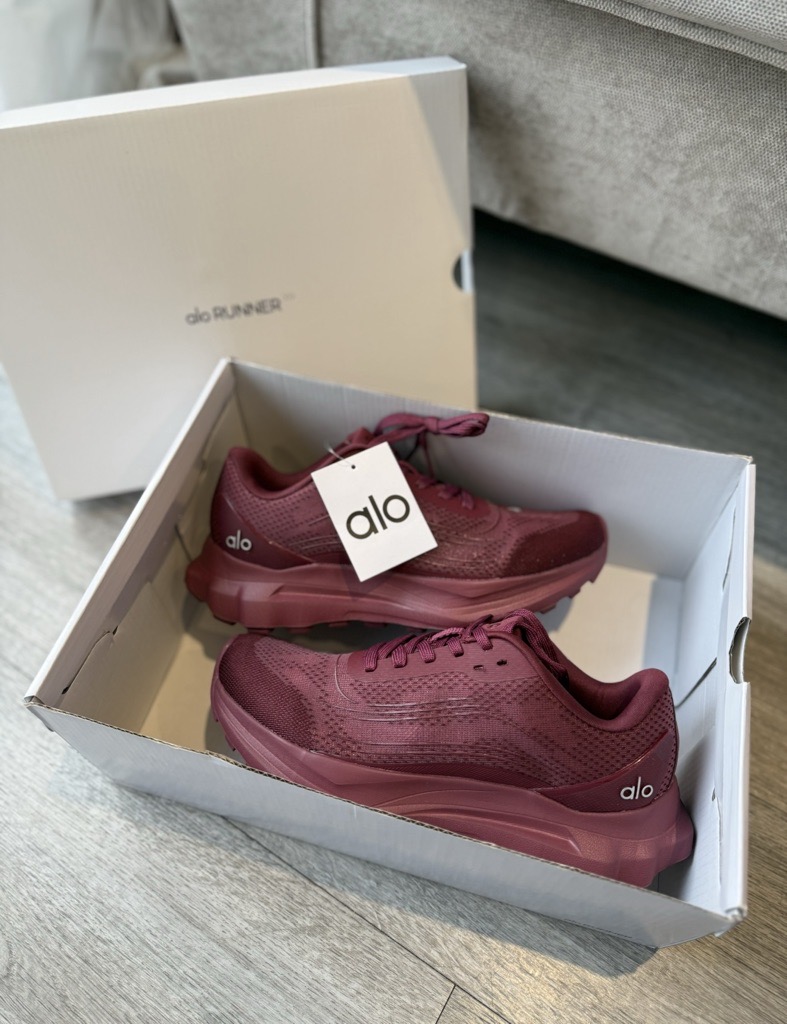 Burgandy trainers