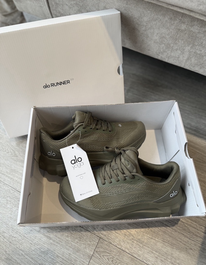khaki trainers