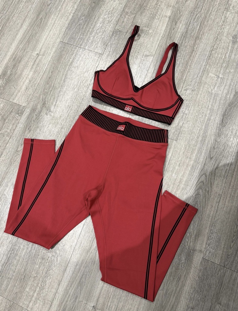 Red leggings set in stock