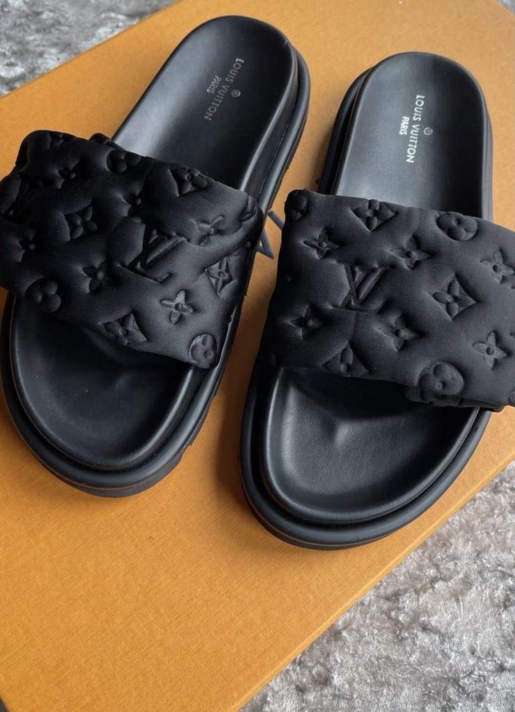 black sliders in stock